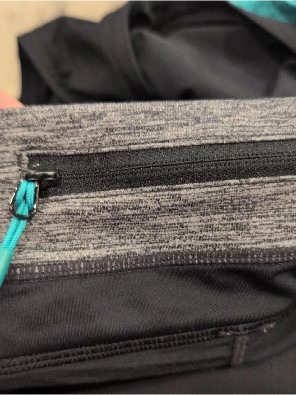 Lululemon Groovy Run Short Black/ Heathered Grey / Teal